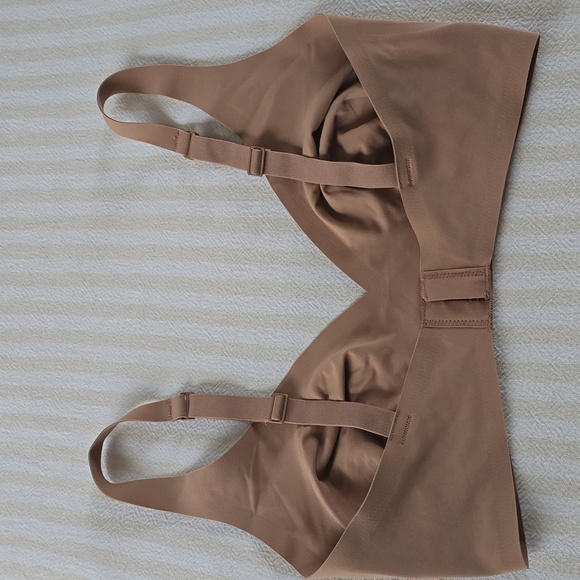 SKIMS Naked Plunge Bra Size:Small-DD Sienna - Picture 3 of 4